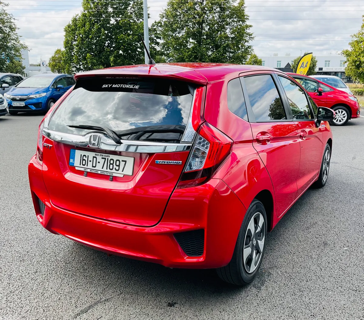 Honda Jazz Hatchback, Petrol Hybrid, 2016, Red