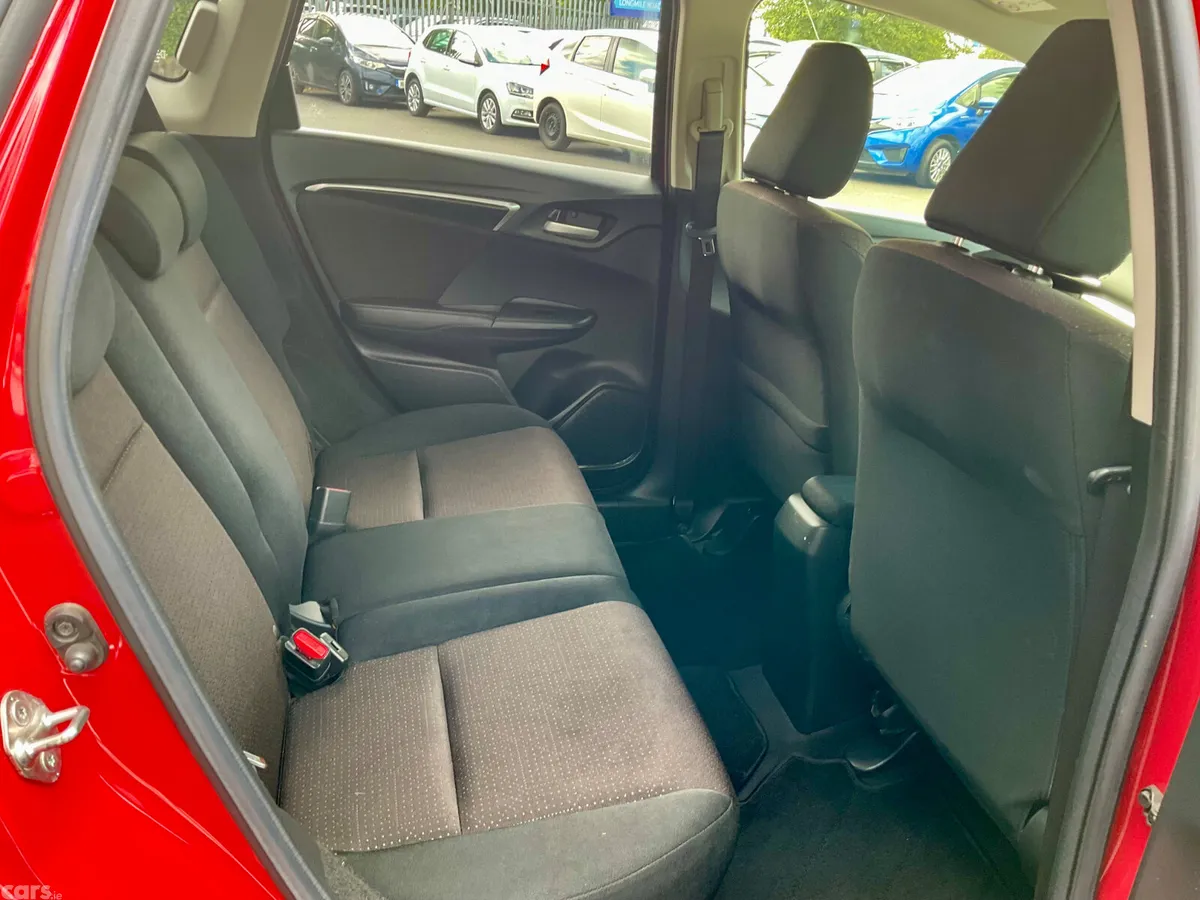 Honda Jazz Hatchback, Petrol Hybrid, 2016, Red