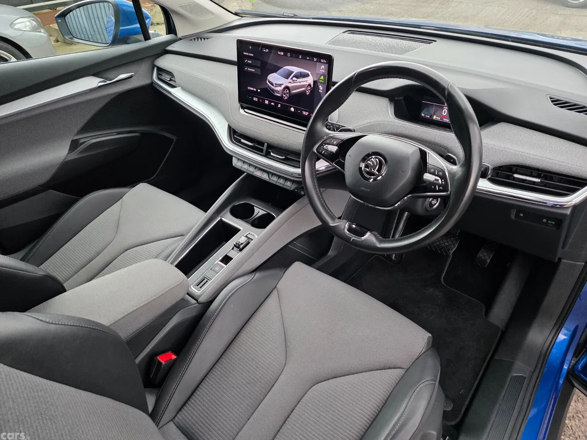 Skoda Enyaq Estate/Jeep, Electric, 2022, Blue