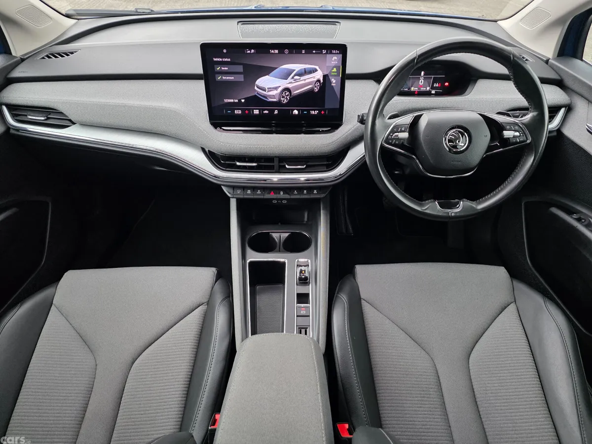 Skoda Enyaq Estate/Jeep, Electric, 2022, Blue