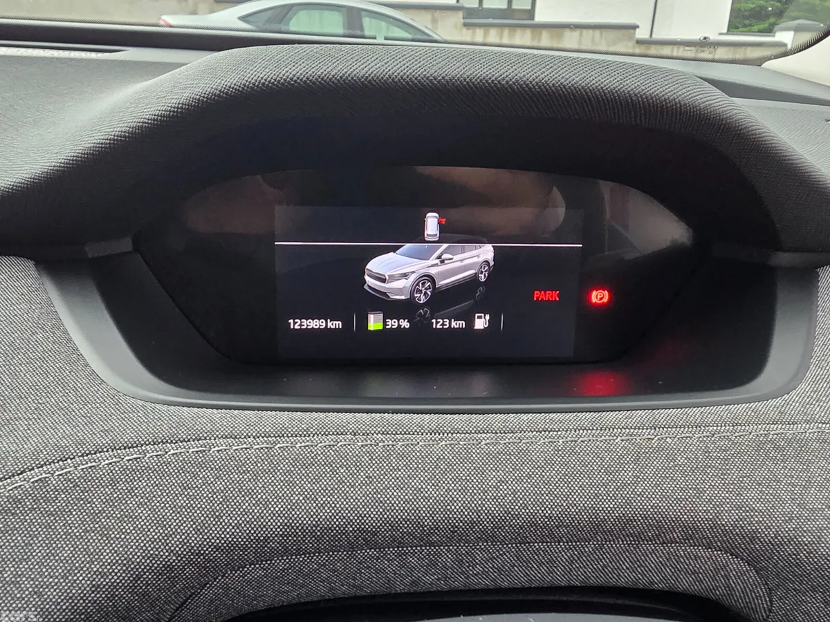Skoda Enyaq Estate/Jeep, Electric, 2022, Blue