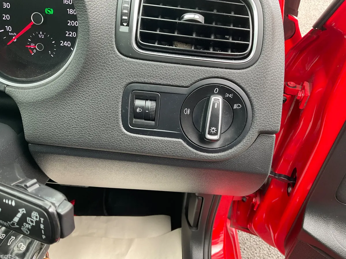 Volkswagen Polo Hatchback, Petrol, 2016, Red
