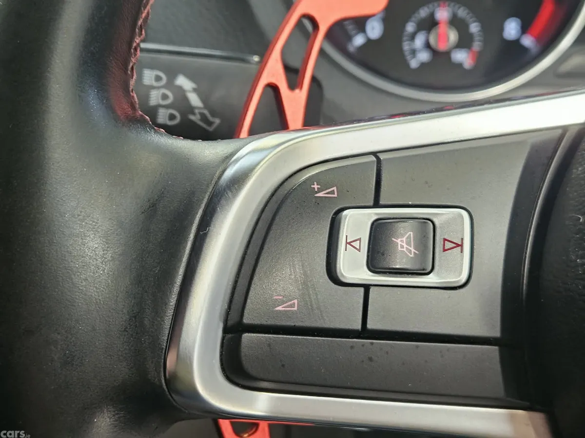 Volkswagen Polo Hatchback, Petrol, 2015, White