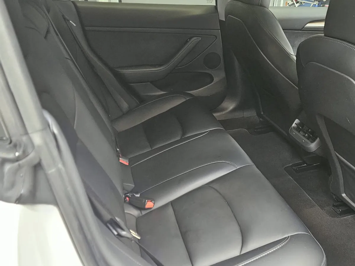 Tesla Model 3 Saloon, Electric, 2022, White