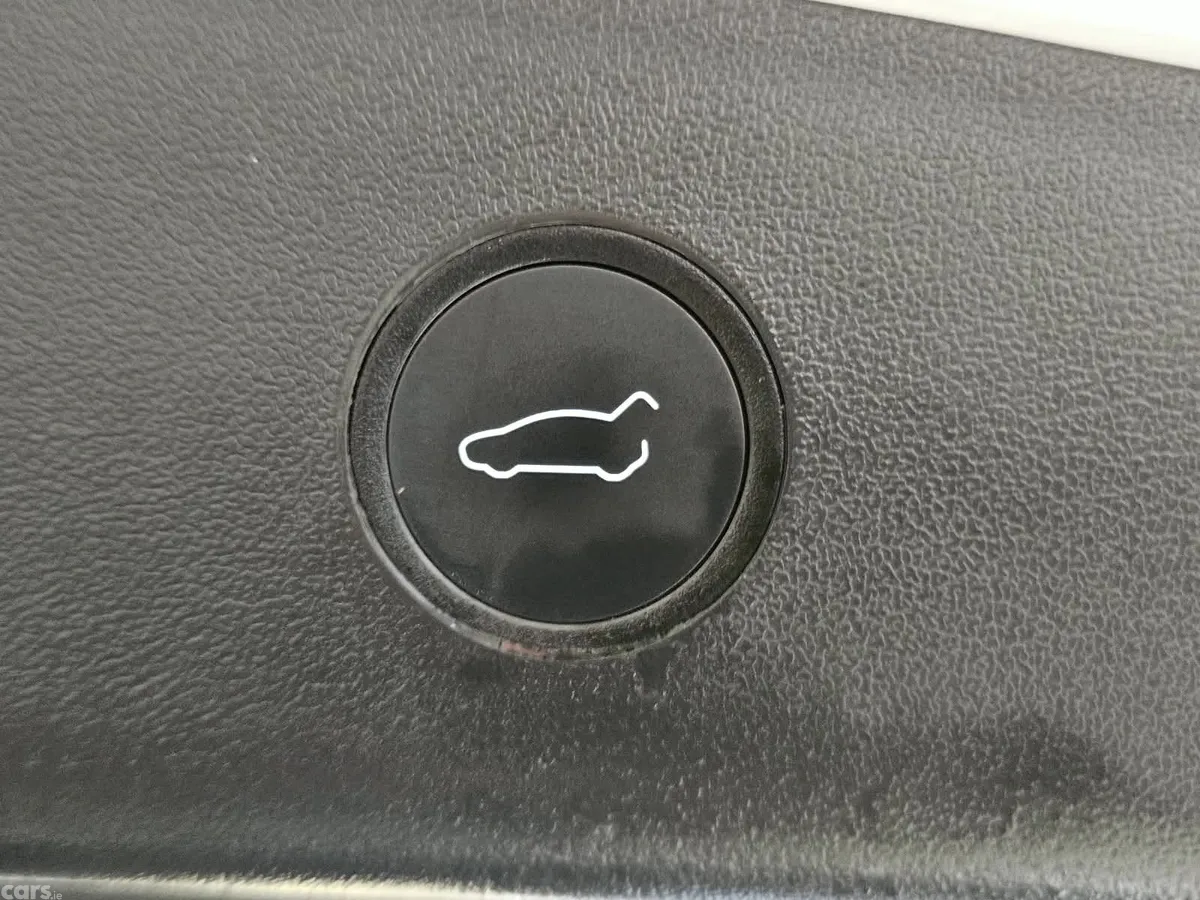 Tesla Model 3 Saloon, Electric, 2022, White