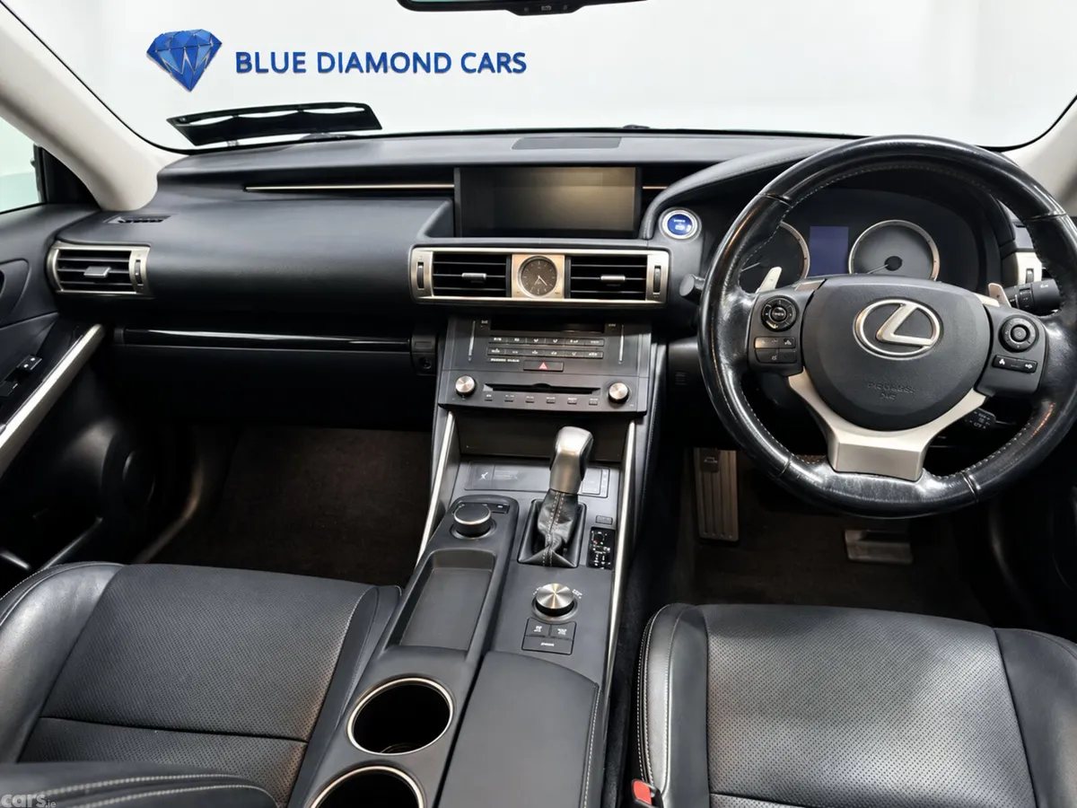 Lexus IS Saloon, Petrol Hybrid, 2015, Silver