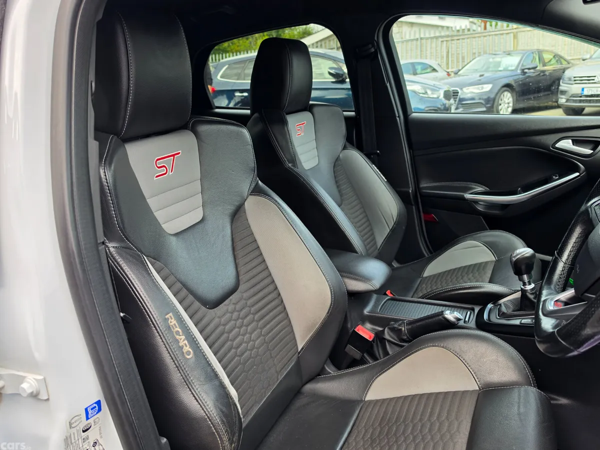 Ford Focus Hatchback, Diesel, 2016, White