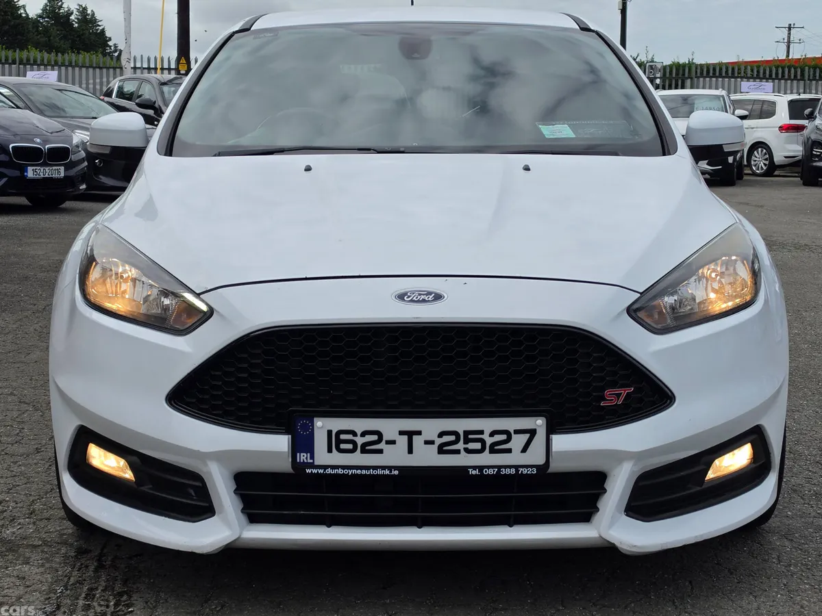 Ford Focus Hatchback, Diesel, 2016, White