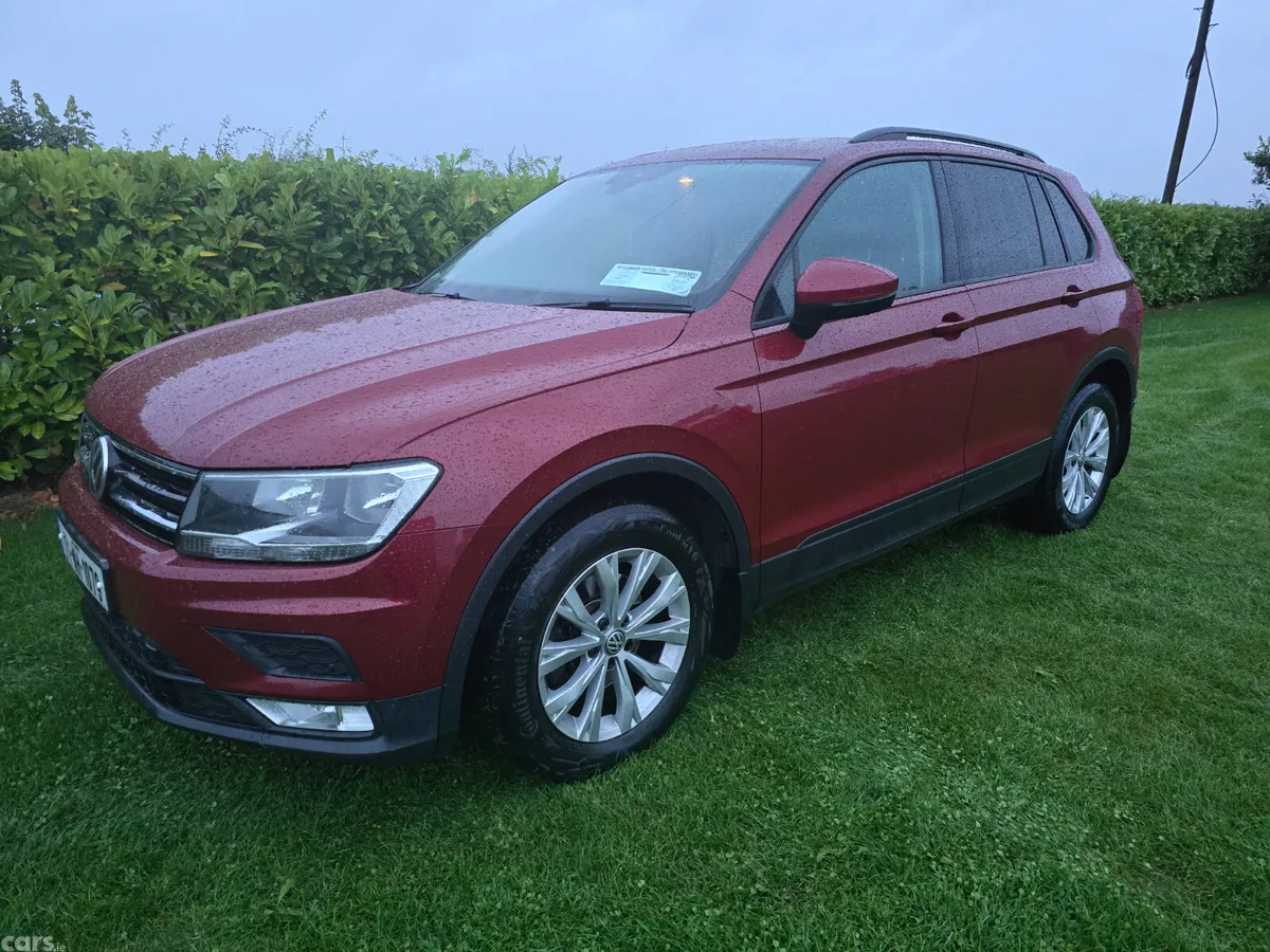 Volkswagen Tiguan SUV, Diesel, 2017, Red