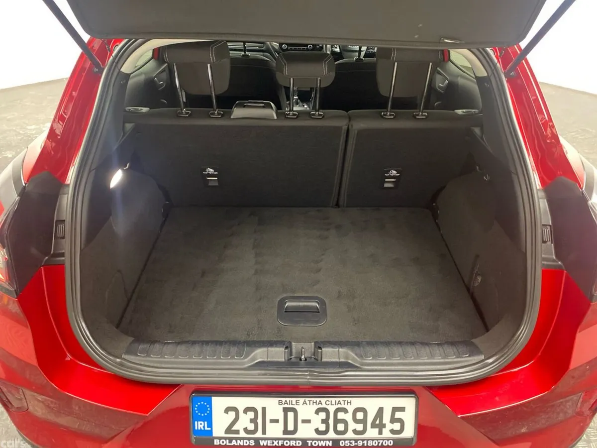 Ford Puma MPV, Petrol Hybrid, 2023, Red