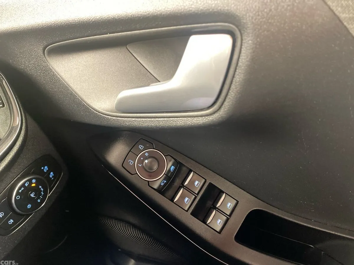 Ford Puma MPV, Petrol Hybrid, 2023, Red