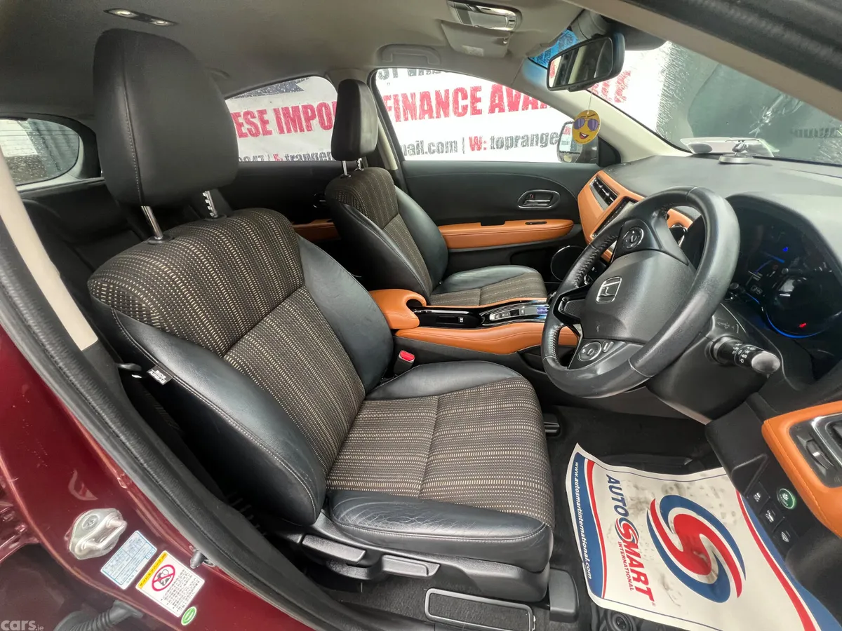 Honda Vezel MPV, Petrol Hybrid, 2015, Red