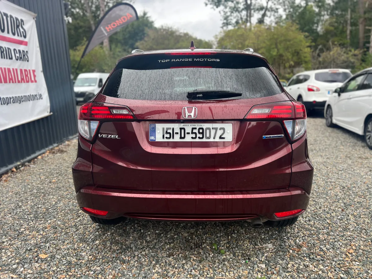 Honda Vezel MPV, Petrol Hybrid, 2015, Red