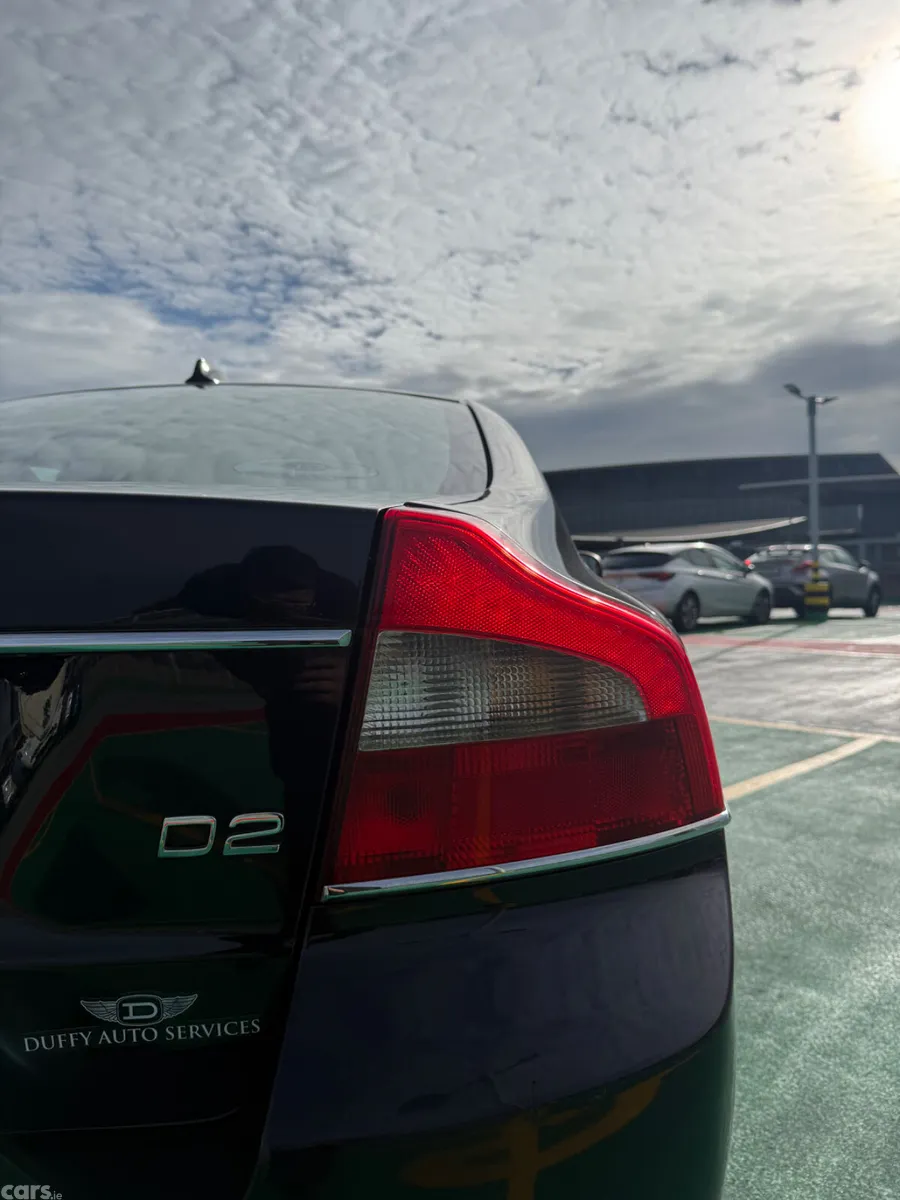 Volvo 80 Series Saloon, Diesel, 2012, Black