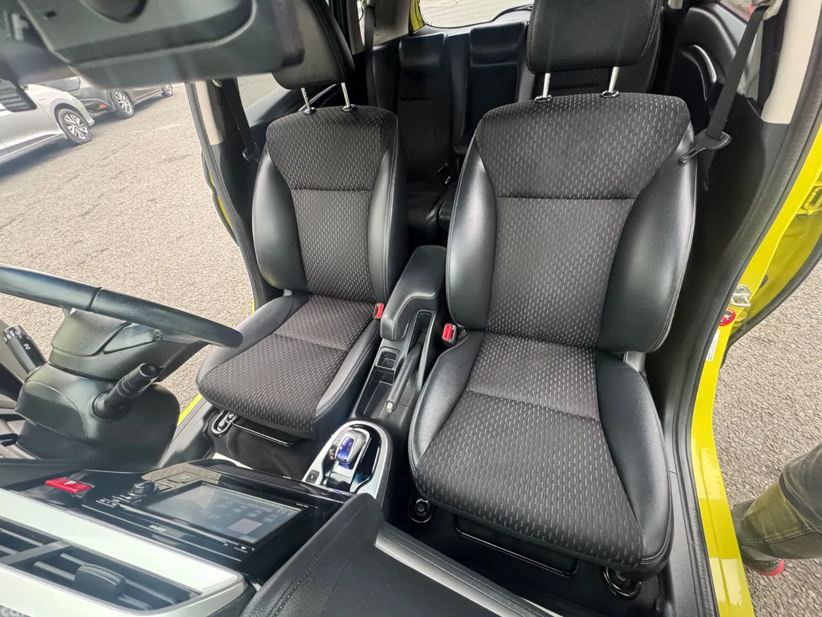 Honda Fit Hatchback, Petrol Hybrid, 2015, Yellow
