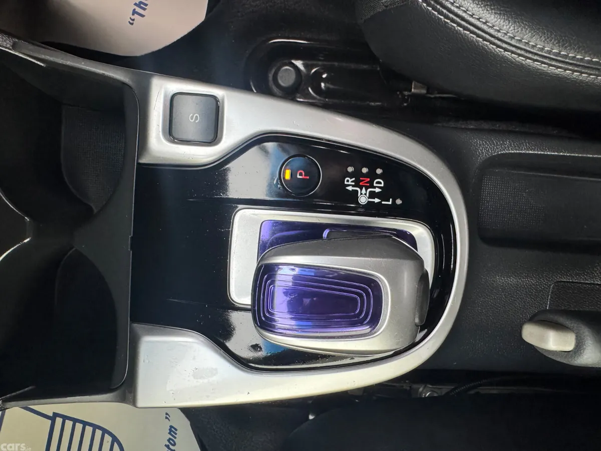 Honda Fit Hatchback, Petrol Hybrid, 2015, Yellow