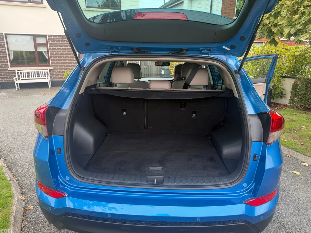 Hyundai Tucson SUV, Diesel, 2017, Blue