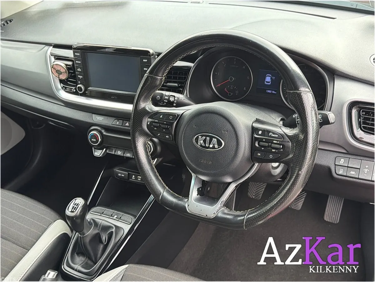 Kia Stonic SUV, Diesel, 2018, Red