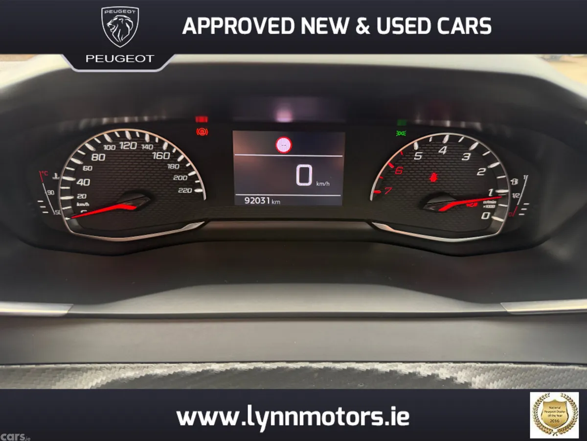 Peugeot 2008 MPV, Petrol, 2022, White