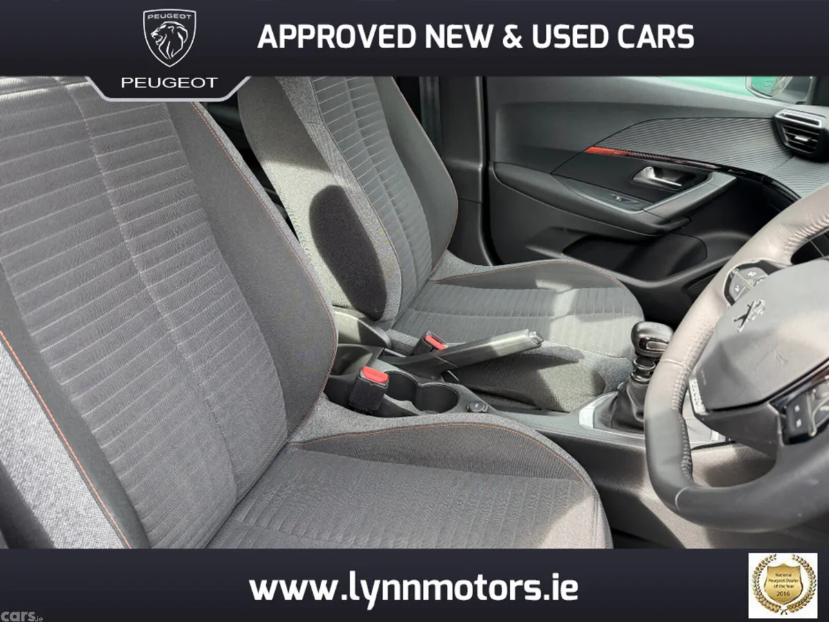 Peugeot 2008 MPV, Petrol, 2022, White