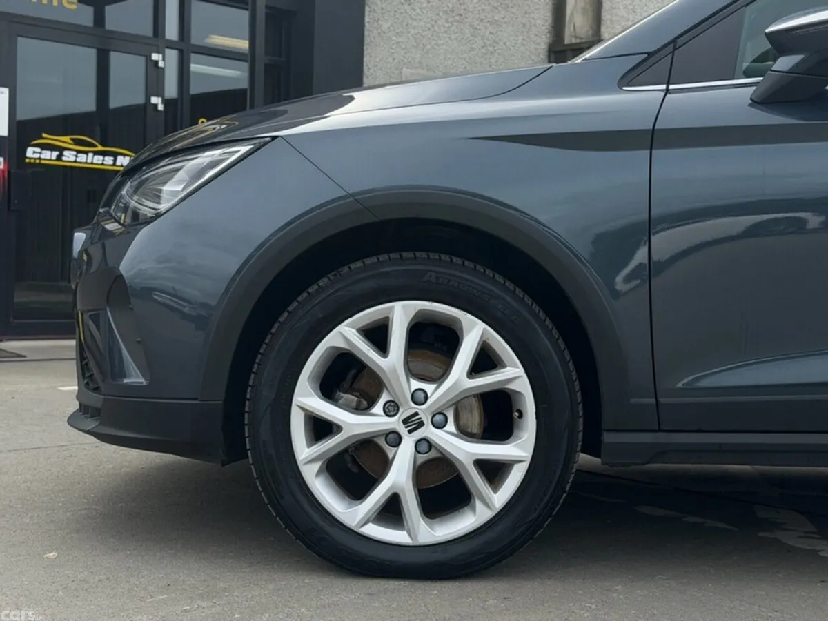 SEAT Arona Hatchback, Petrol, 2024, Grey