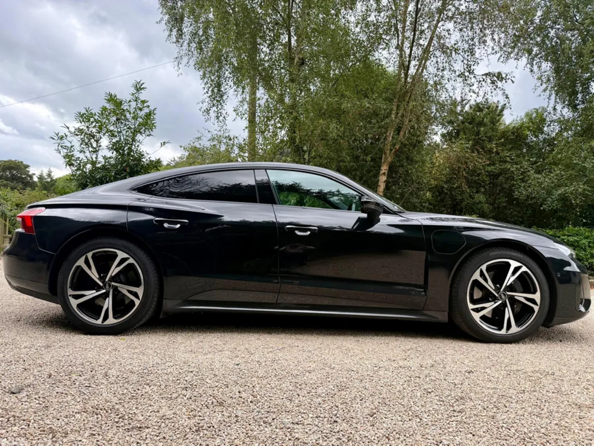 Audi e-tron GT quattro Coupe, Electric, 2023, Black