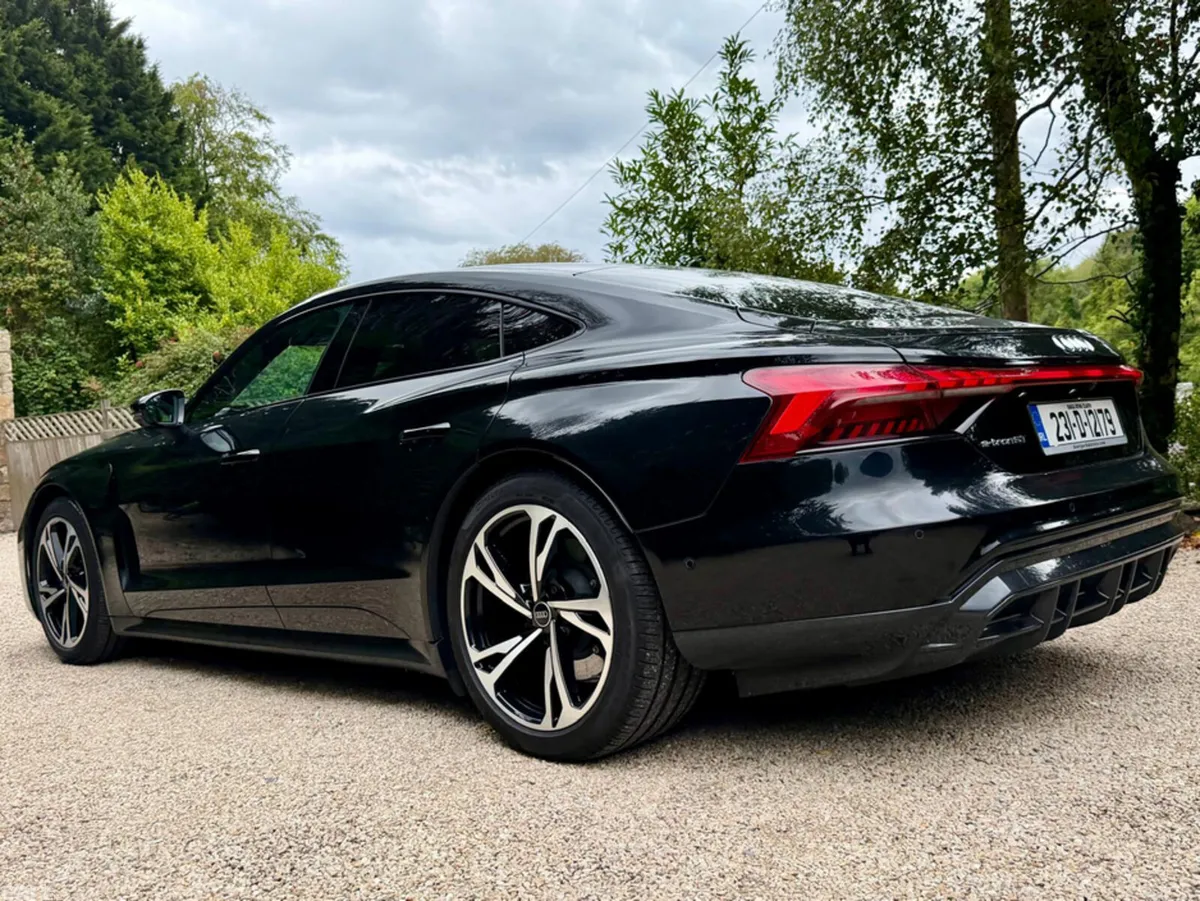 Audi e-tron GT quattro Coupe, Electric, 2023, Black