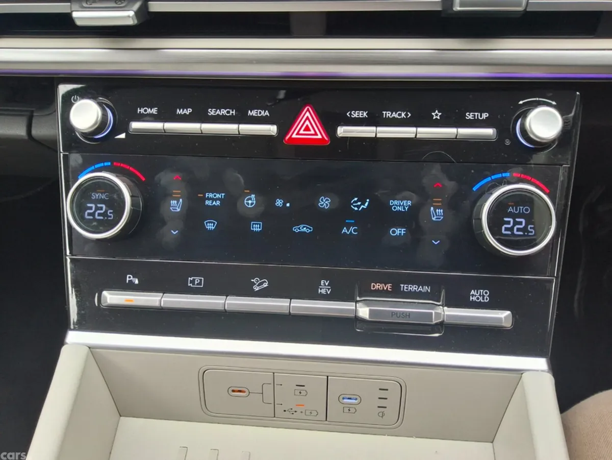 Hyundai Santa Fe SUV, Petrol Plug-in Hybrid, 2025, Blue