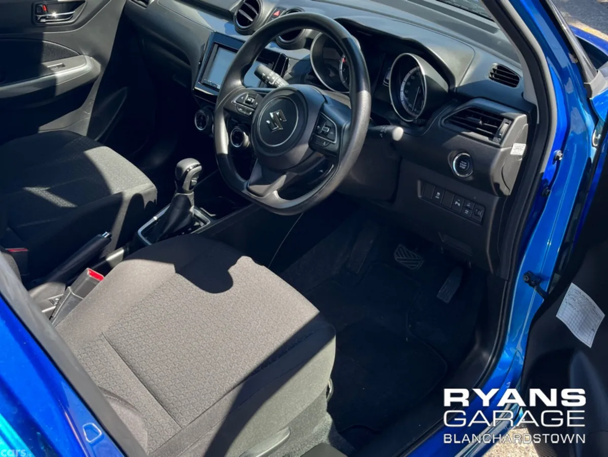 Suzuki Swift Hatchback, Petrol, 2023, Silver
