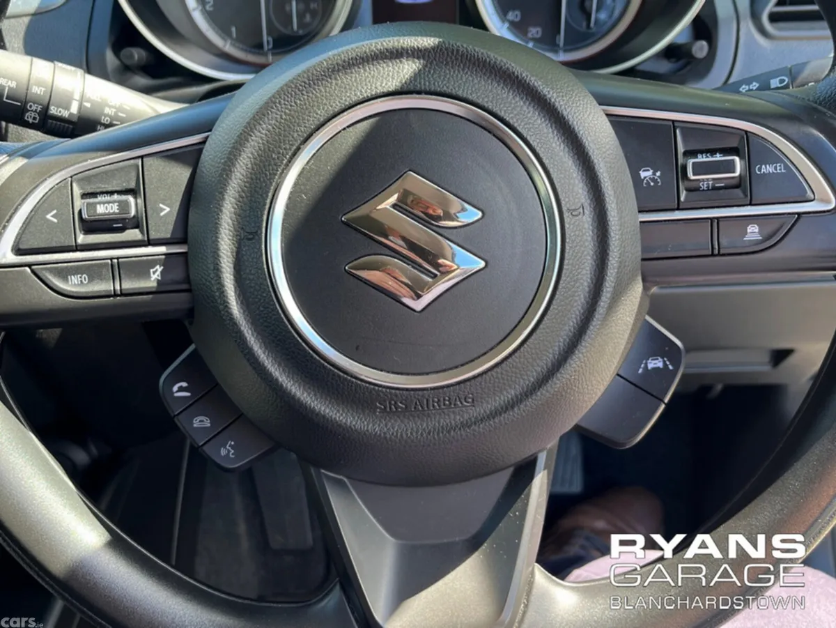 Suzuki Swift Hatchback, Petrol, 2023, Silver