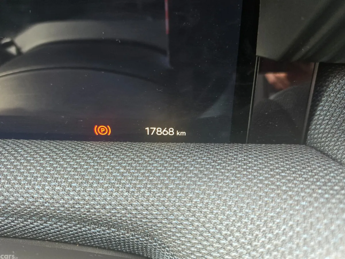 Citroen C5 Aircross MPV, Petrol Hybrid, 2026, Grey
