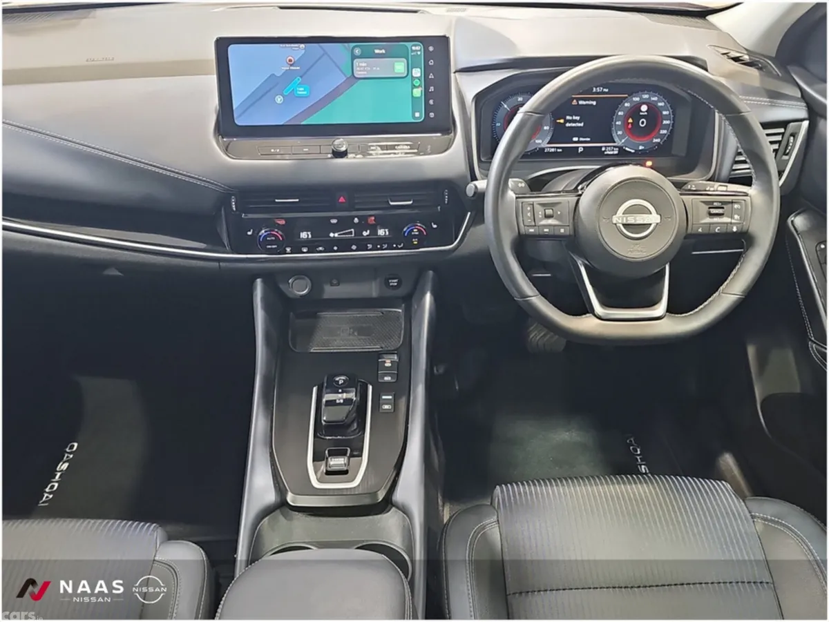 Nissan Qashqai MPV, Petrol, 2024, Red