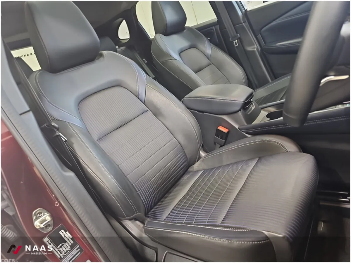 Nissan Qashqai MPV, Petrol, 2024, Red