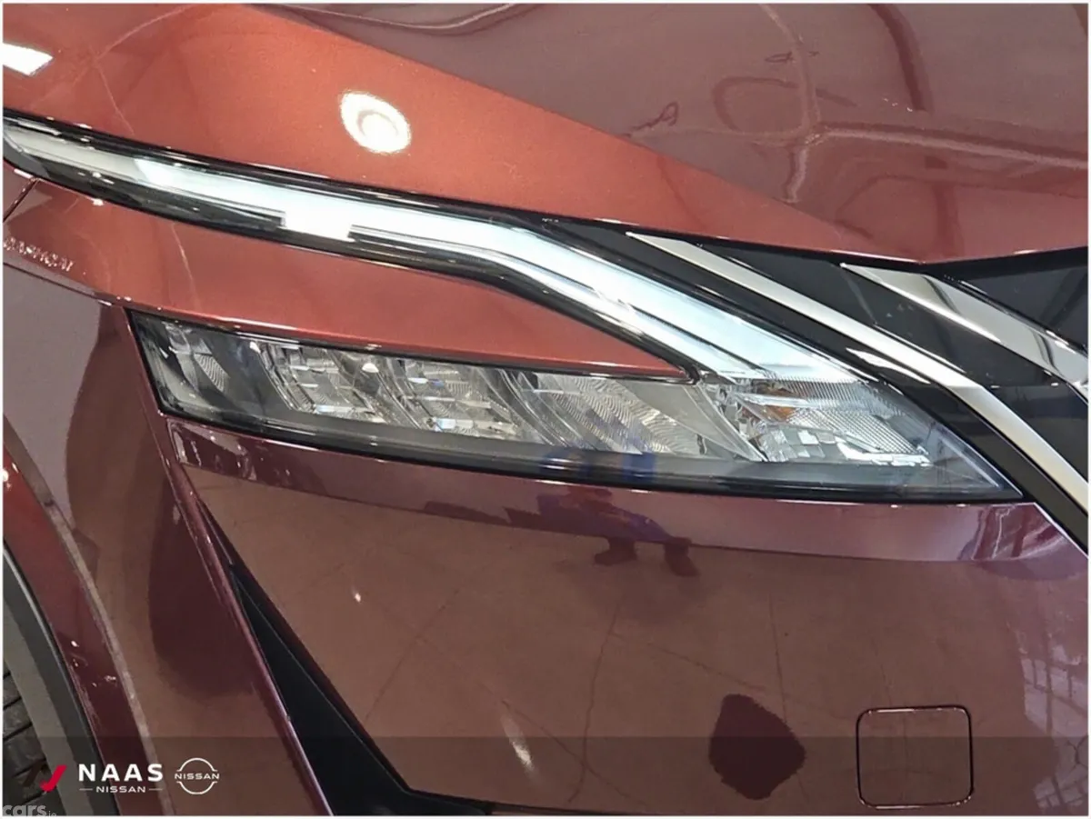Nissan Qashqai MPV, Petrol, 2024, Red