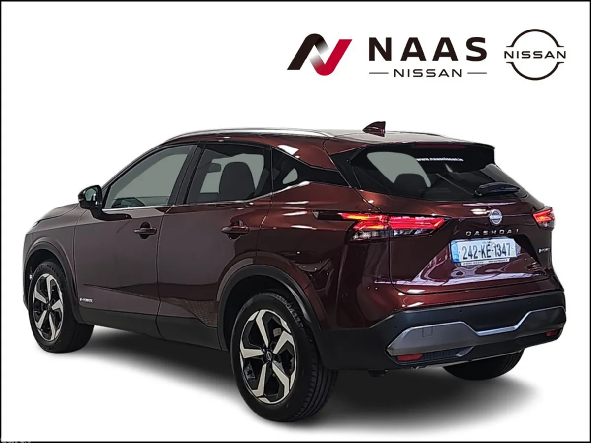 Nissan Qashqai MPV, Petrol, 2024, Red