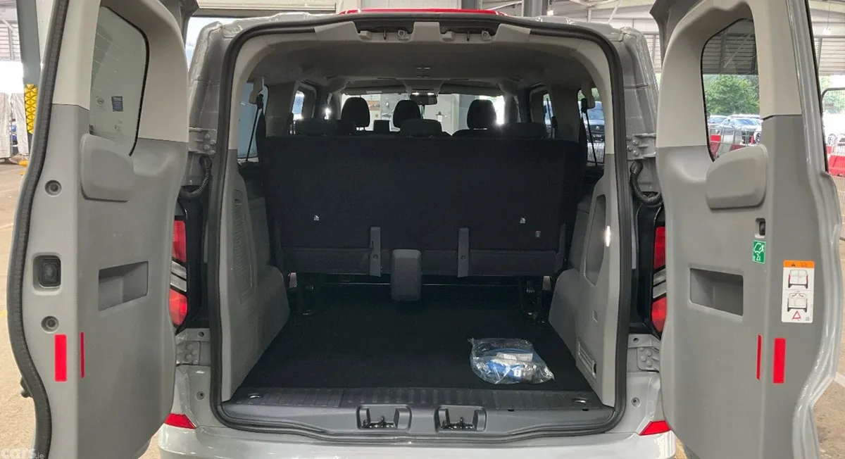 Ford Transit Custom Van, Petrol Plug-in Hybrid, 2026, Grey