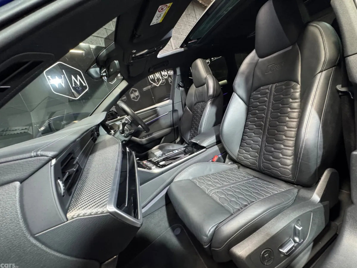 Audi RS6 Estate, Petrol, 2023, Blue