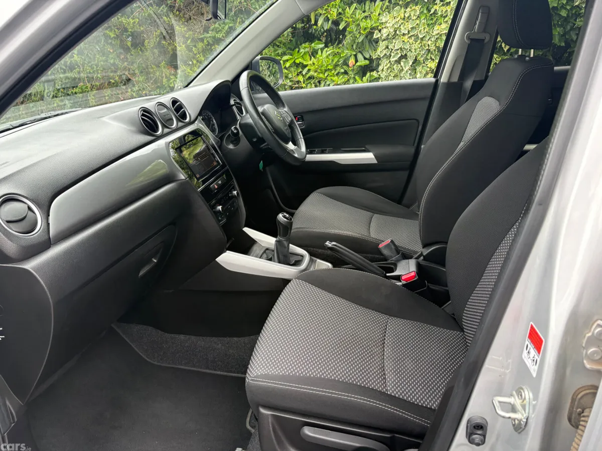 Suzuki Vitara SUV, Petrol, 2017, Grey