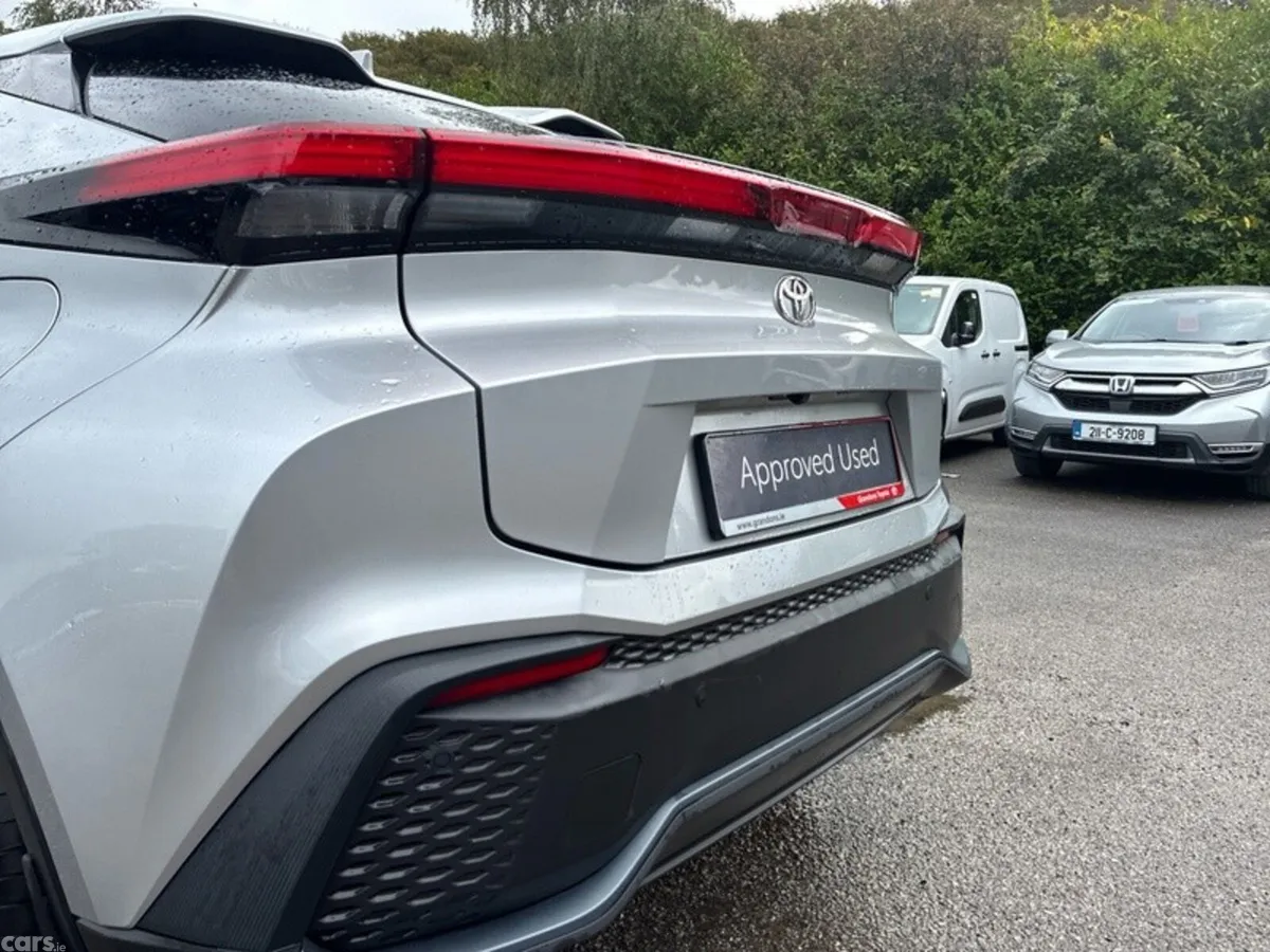 Toyota C-HR SUV, Petrol Hybrid, 2025, Silver