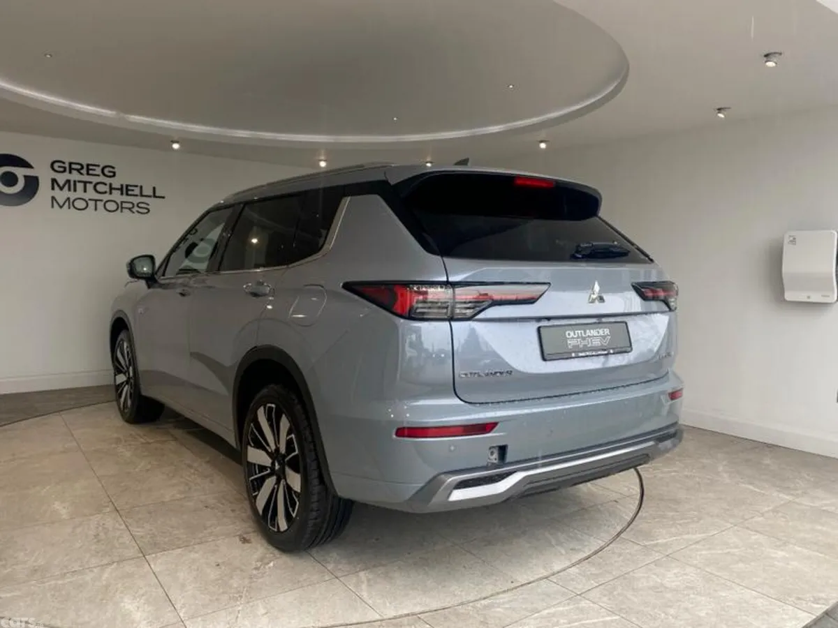 Mitsubishi Outlander SUV, Petrol Hybrid, 2026, Grey