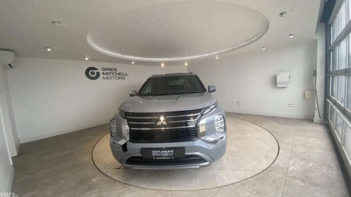 Mitsubishi Outlander SUV, Petrol Hybrid, 2026, Grey