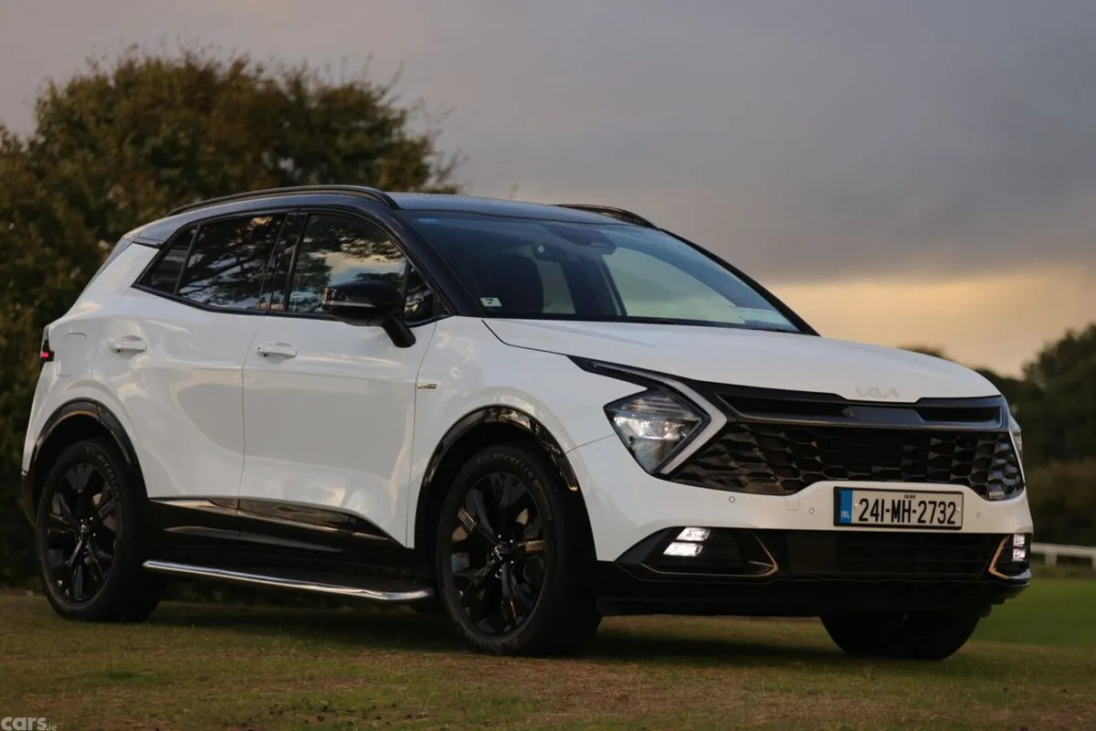 Kia Sportage SUV, Petrol Plug-in Hybrid, 2024, White