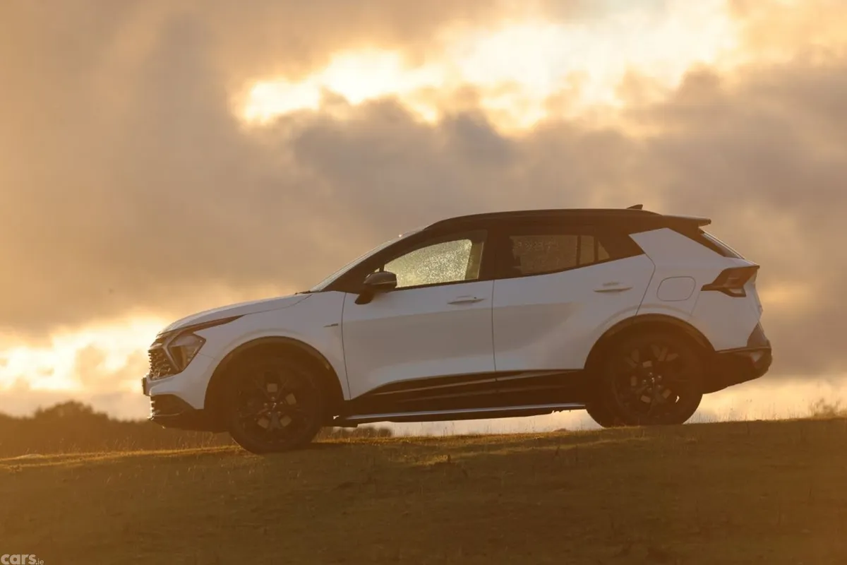 Kia Sportage SUV, Petrol Plug-in Hybrid, 2024, White