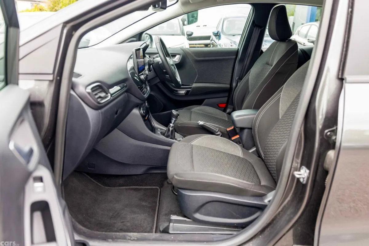 Ford Puma MPV, Petrol Hybrid, 2024, Grey