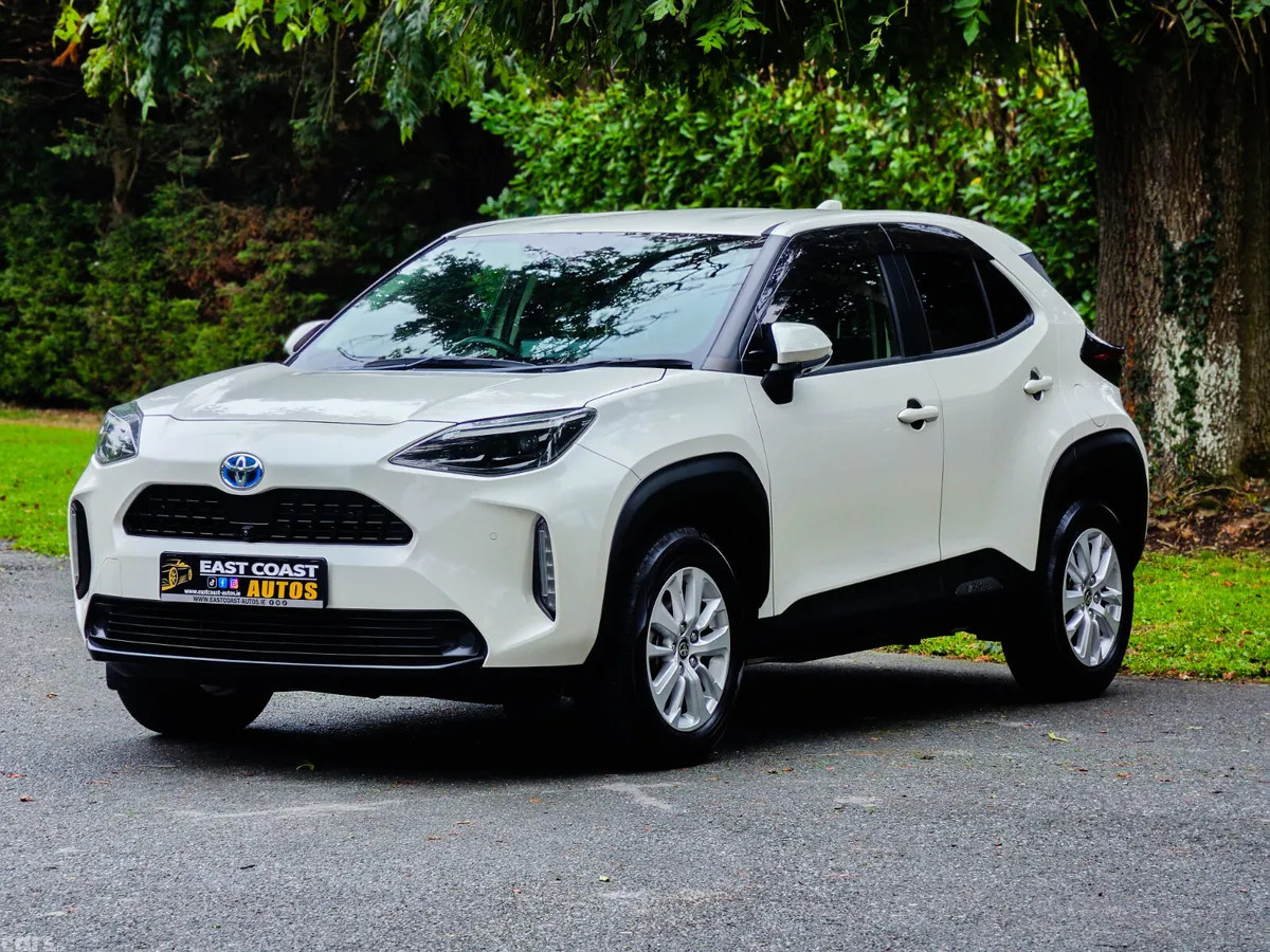Toyota Yaris Cross Estate, Petrol Hybrid, 2021, White