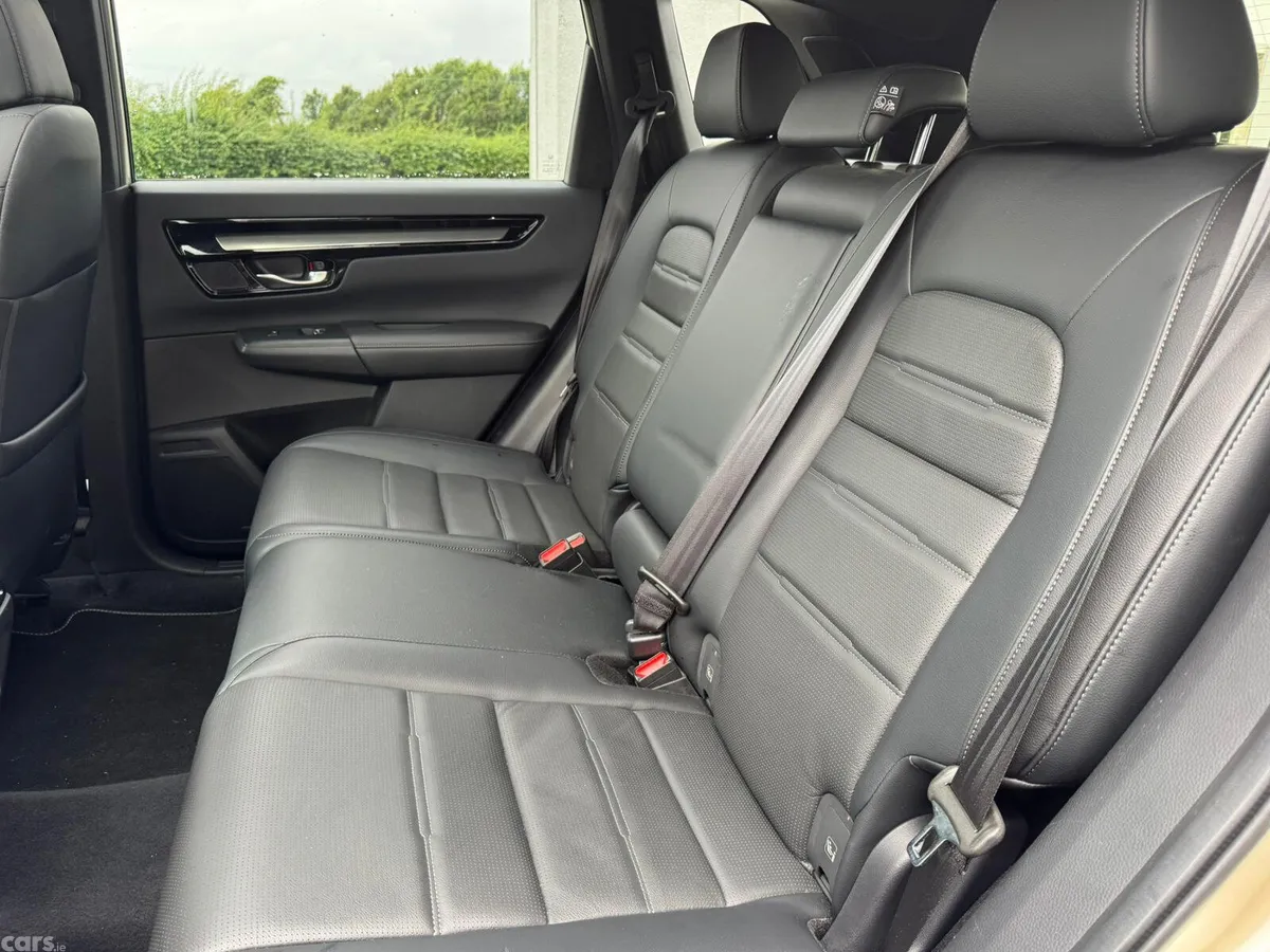 Honda CR-V SUV, Petrol Plug-in Hybrid, 2024, Gold