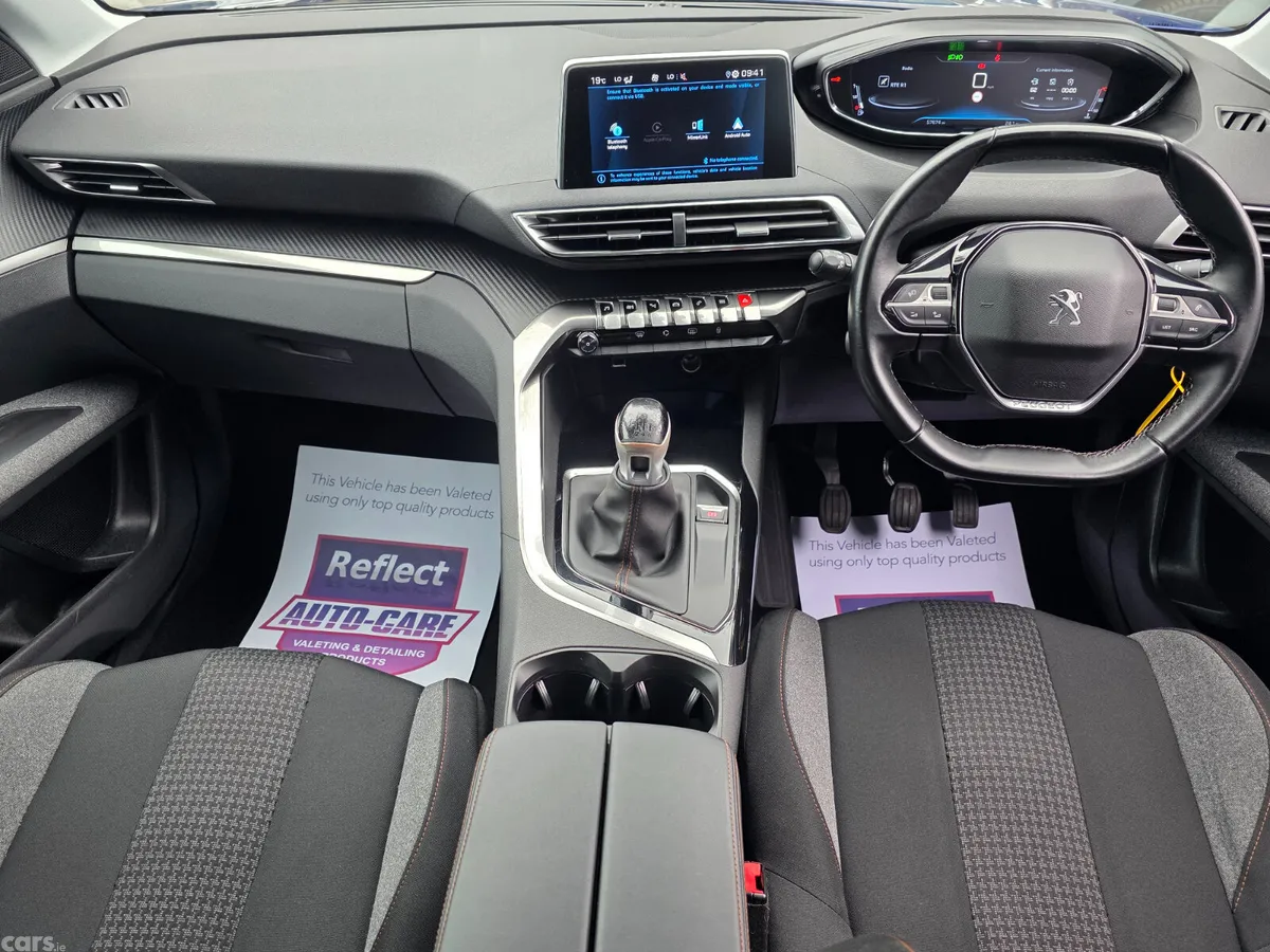 Peugeot 3008 SUV, Petrol, 2019, Blue