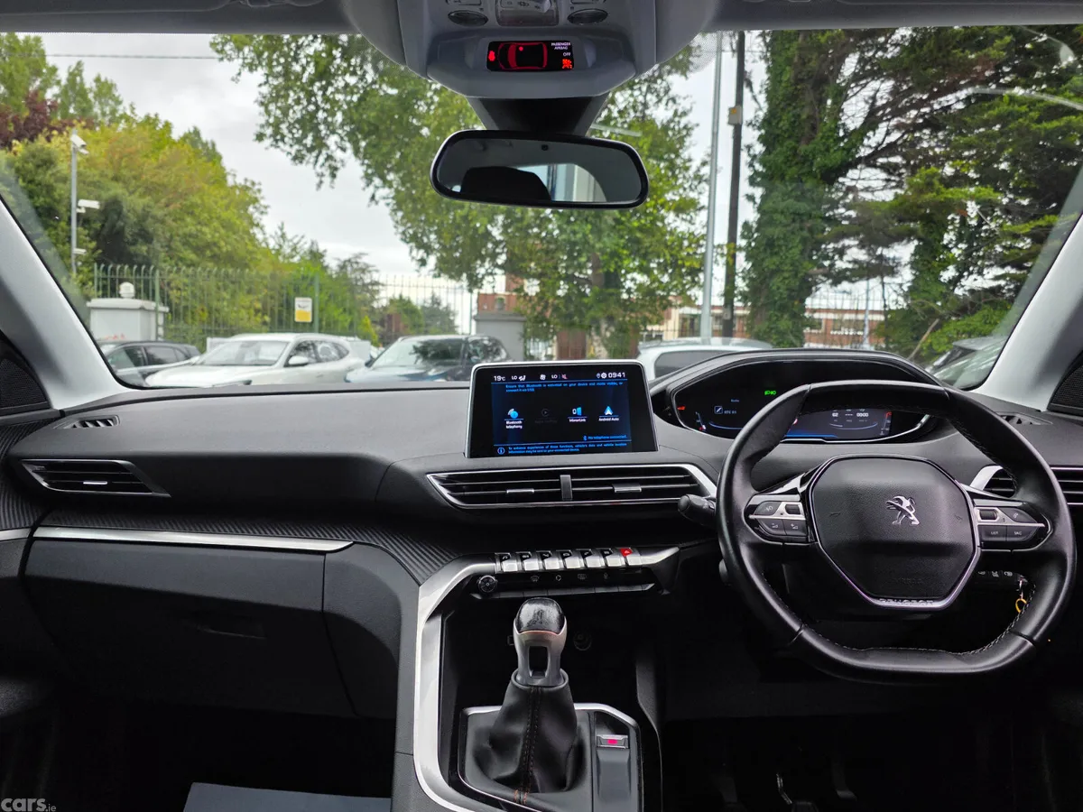 Peugeot 3008 SUV, Petrol, 2019, Blue