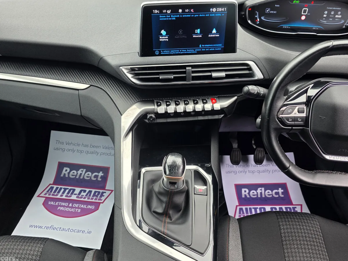 Peugeot 3008 SUV, Petrol, 2019, Blue