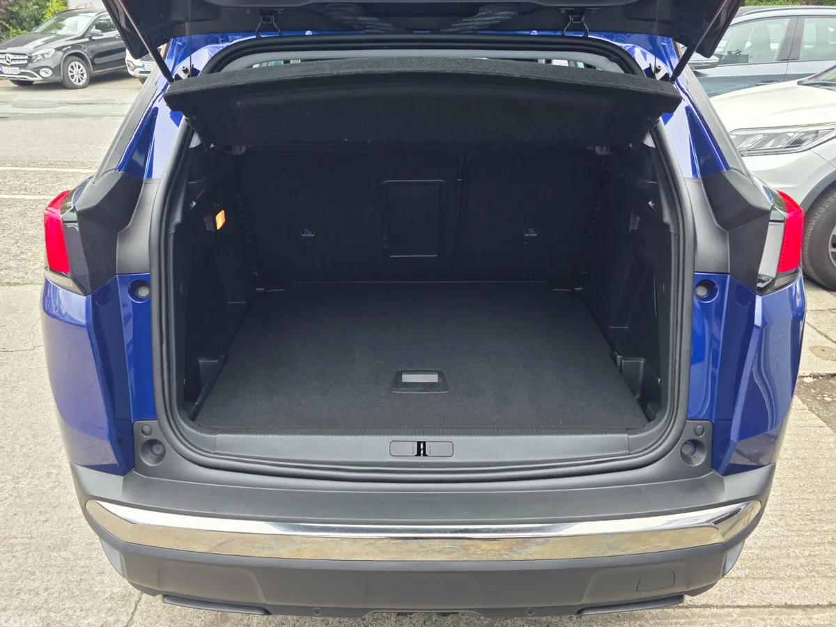 Peugeot 3008 SUV, Petrol, 2019, Blue